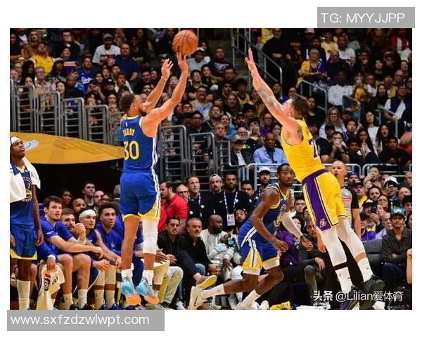 东契奇30+7+6 湖人大胜雷霆